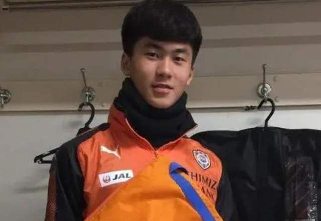成人免费午夜视频